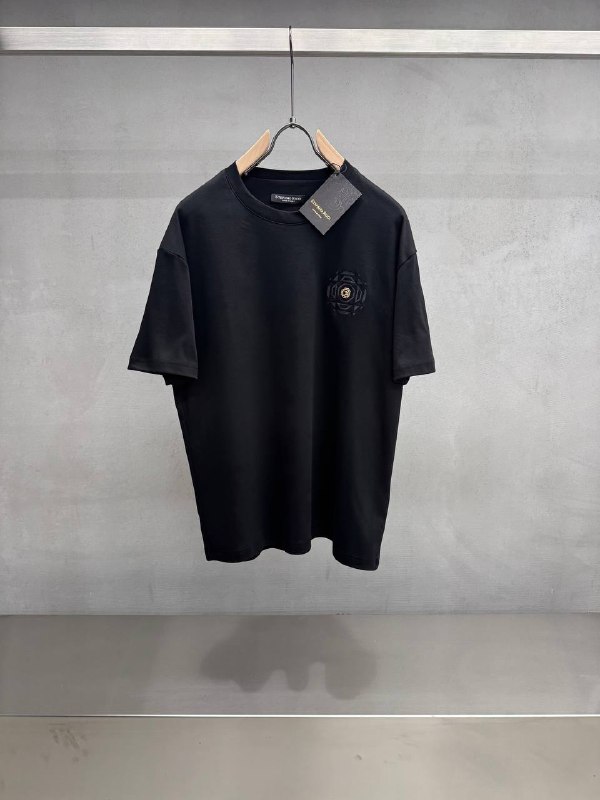 Apparel — TGassUYgo9B3 view