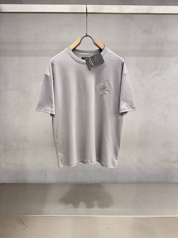 Apparel — TGassUYgo9B3 view