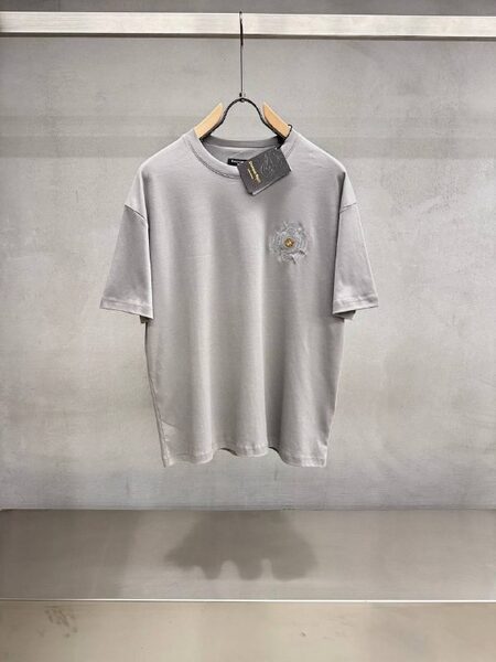 Apparel — TGassUYgo9B3 view 8