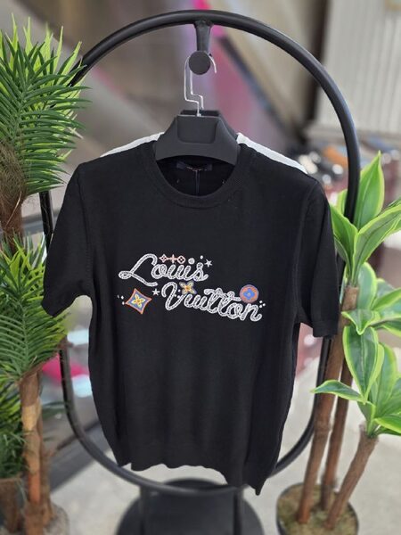 Apparel — TGb1IKOCqtj5 view 2