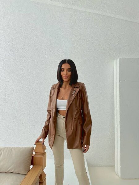 Apparel — TGb4yY5Fvb8k view 4