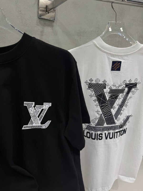 Apparel — TGbCxavyGNsG