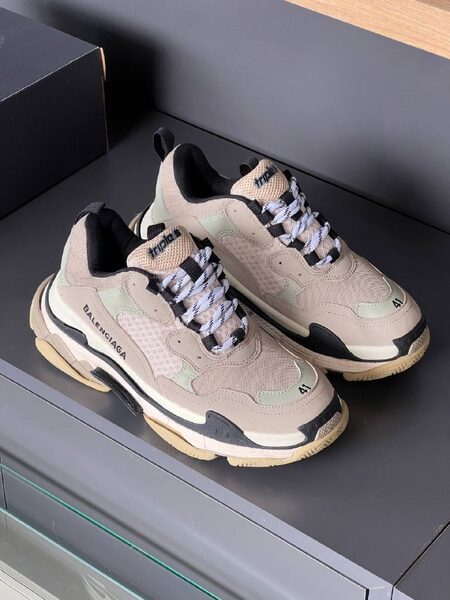 Men's Sneakers — TGbEO9rAjKhM