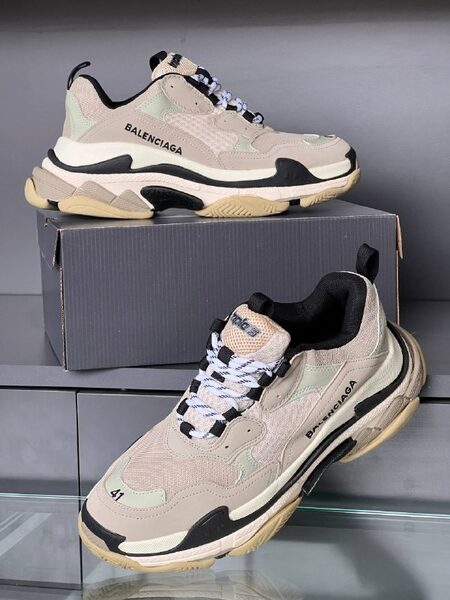Men's Sneakers — TGbEO9rAjKhM view 3