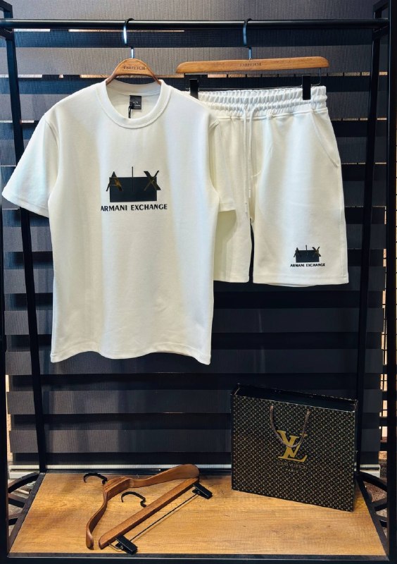 Apparel — TGbJNe27fv1Y