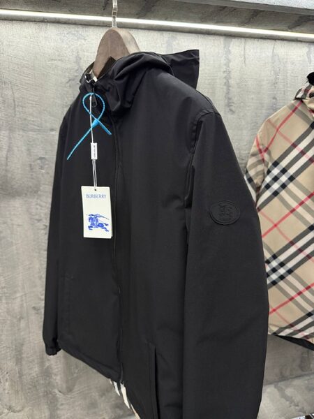 Apparel — TGbaHnBTxuJD view 3