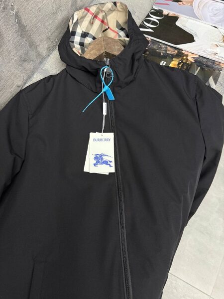 Apparel — TGbaHnBTxuJD view 4