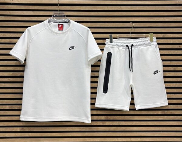 Apparel — TGbh1T-yVUUZ view 2