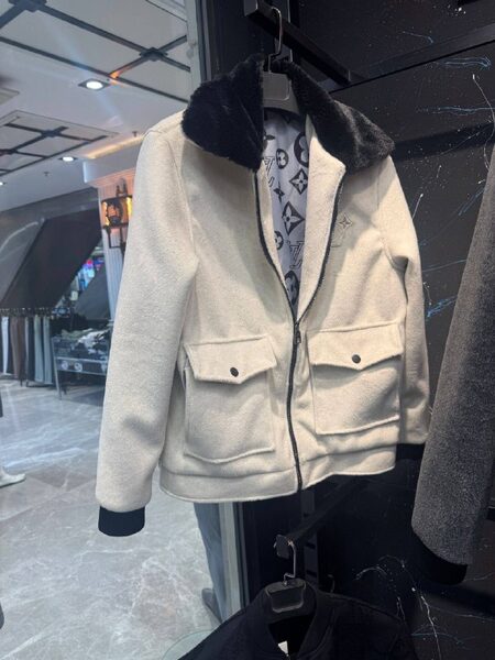 Apparel — TGbmitbewndA view 6