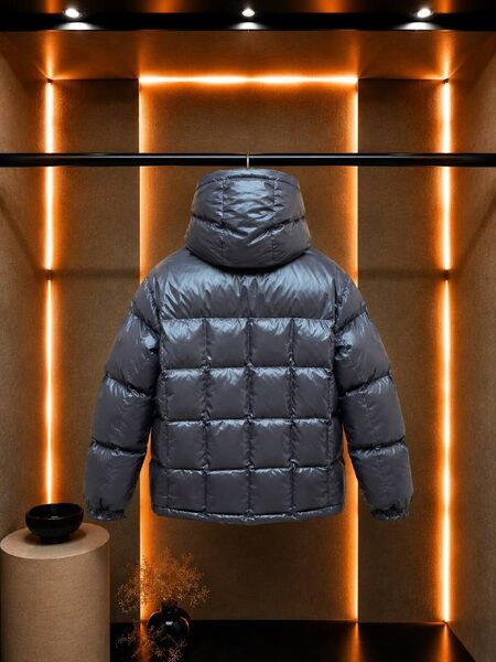 Apparel — TGc5A2UqYaau view 2