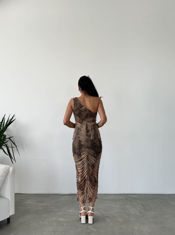 Apparel — TGcEz1pPHIZA view