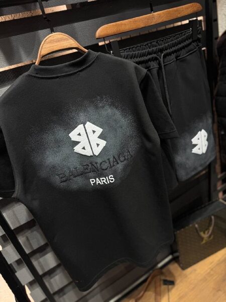 Apparel — TGcFrcZ2kuBs