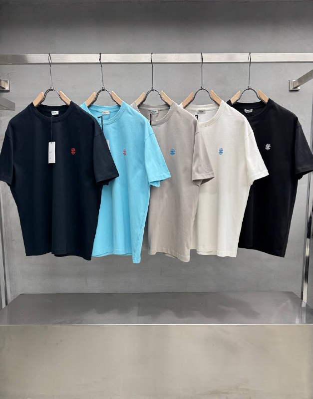 Apparel — TGcIAQ1zAej0 view