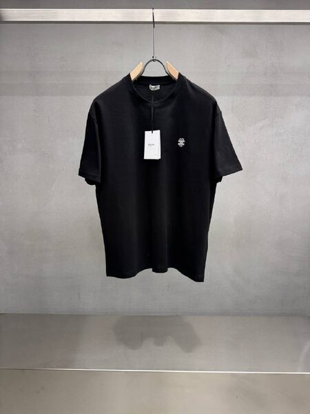 Apparel — TGcIAQ1zAej0 view 3