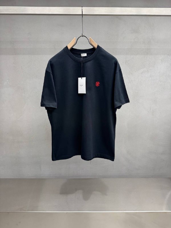 Apparel — TGcIAQ1zAej0 view