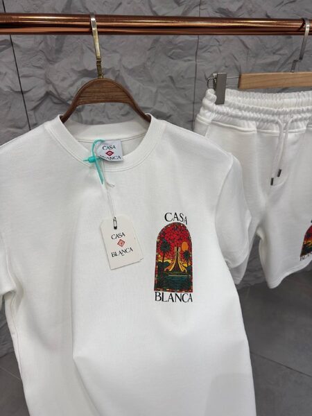 Apparel — TGcKP6Cqc1sA view 4