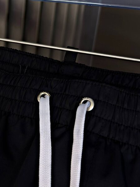 Apparel — TGcOBjgZ2QvG view 4