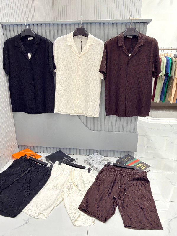 Apparel — TGcRAUa4ewry view