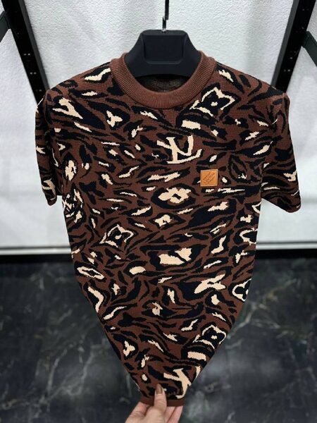 Apparel — TGcduC1BarCt
