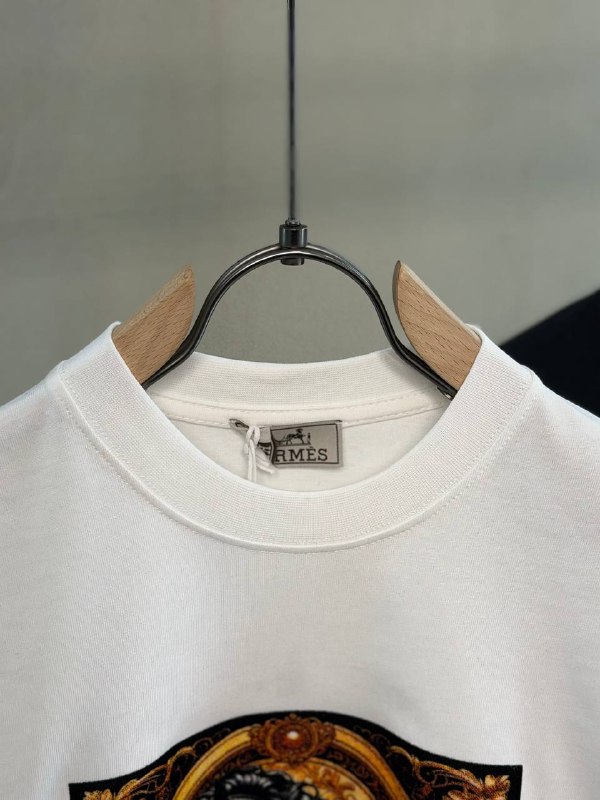 Apparel — TGcnH8QLclxX view