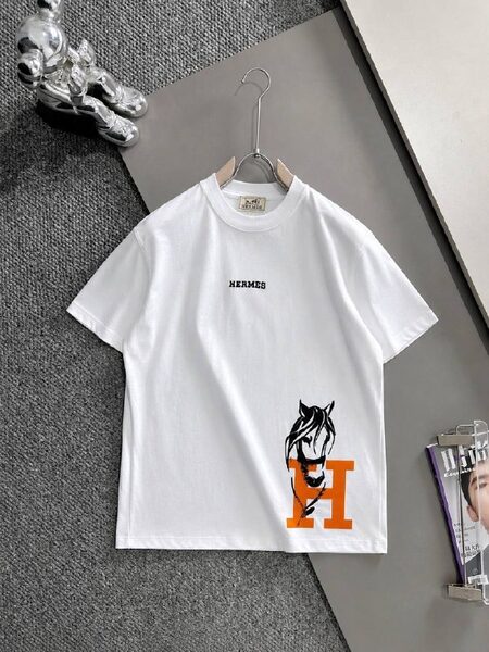 Apparel — TGcq1pA2U8W2