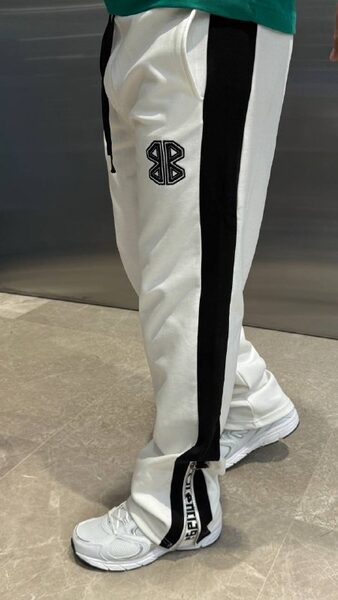Apparel — TGcscgDbQh_N view 2