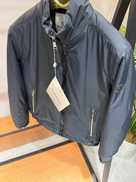 Apparel — TGcspNQpJdXc view 2