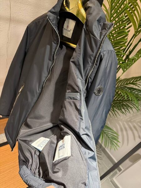 Apparel — TGcspNQpJdXc view 5