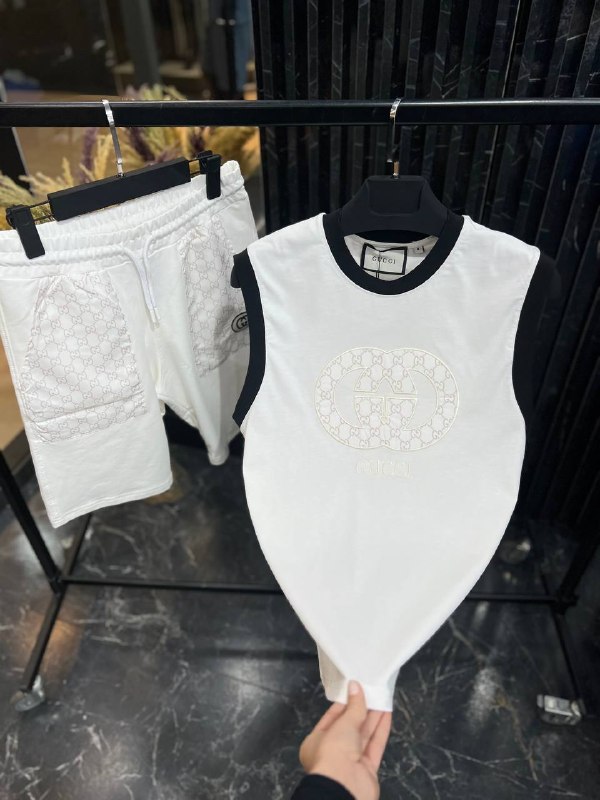 Apparel — TGczuEPC58T8