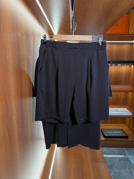 Apparel — TGd7tPmmRB1N view 4