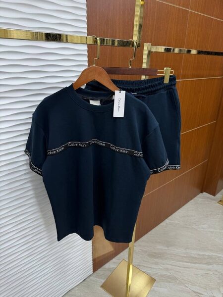 Apparel — TGd7w3EM2UFE view 7
