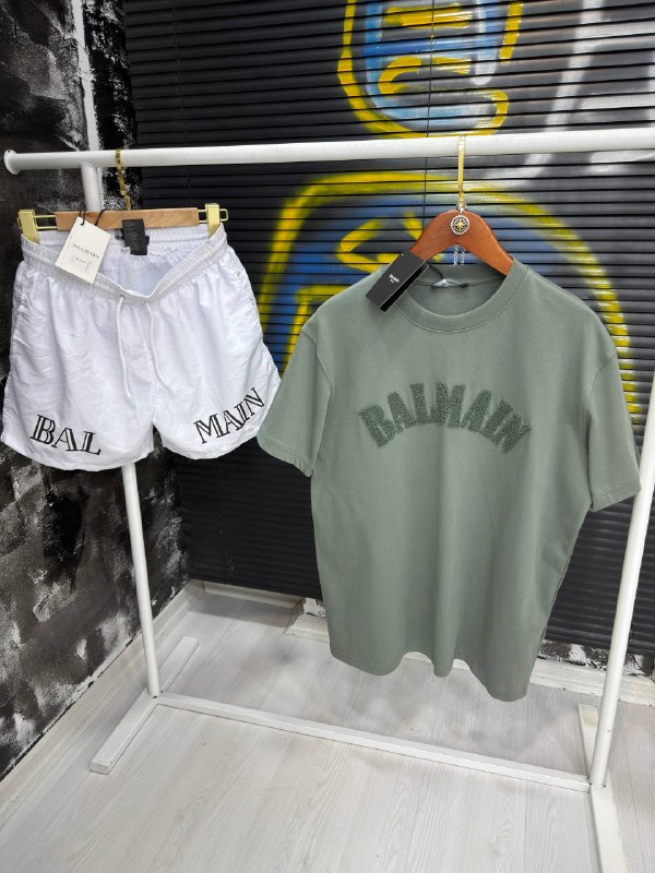 Apparel — TGd8aj0Mm5lb view