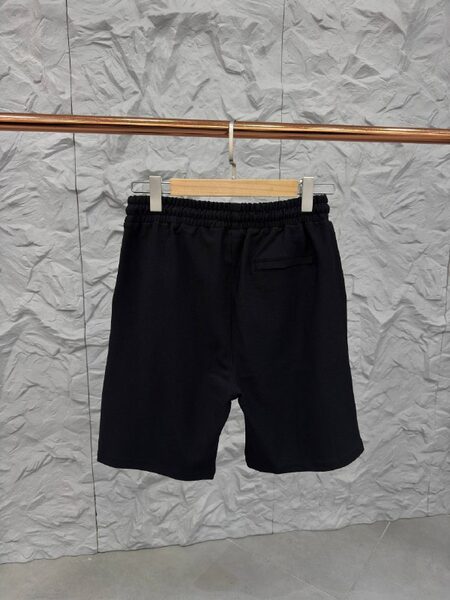Apparel — TGd9gB8dGBXY view 5