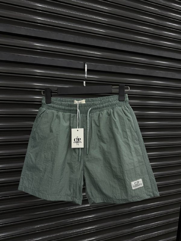 Apparel — TGdVjUeWB2WQ view