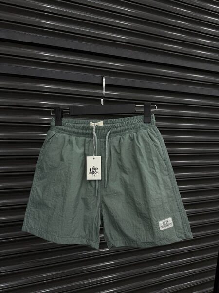 Apparel — TGdVjUeWB2WQ view 4
