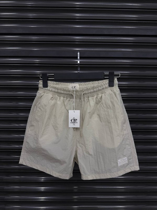Apparel — TGdVjUeWB2WQ view