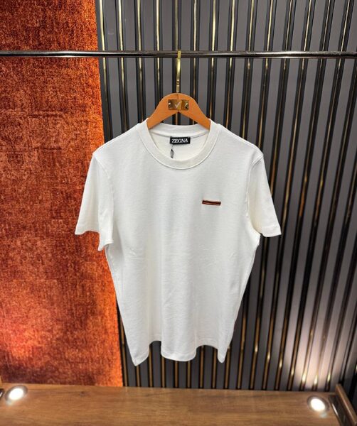 Apparel — TGdZrdXkv7Q0 view 3