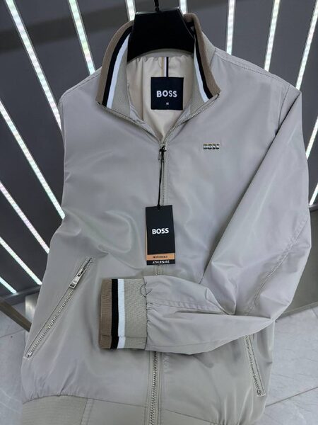Apparel — TGderzyDK6zM view 2