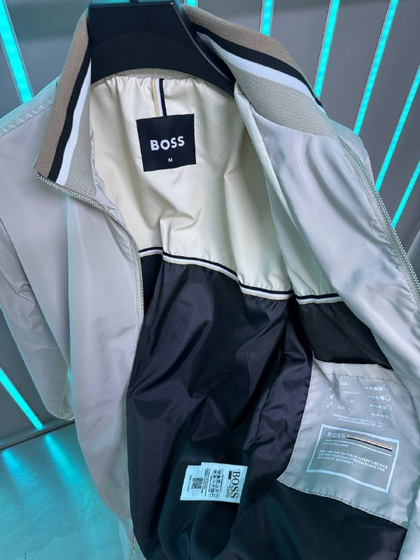 Apparel — TGderzyDK6zM view