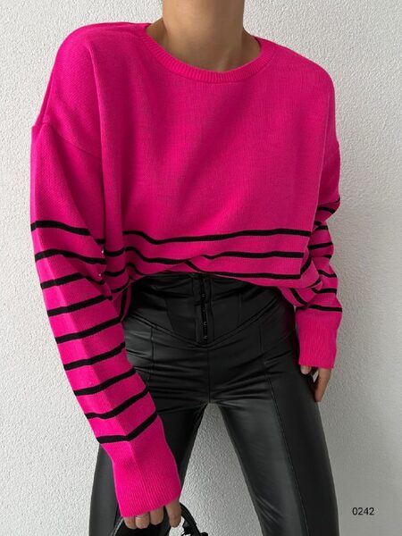 Apparel — TGdi8CHuXF0B view 3