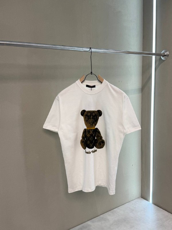 Apparel — TGdlcO6AXb-y view