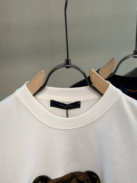 Apparel — TGdlcO6AXb-y view 7