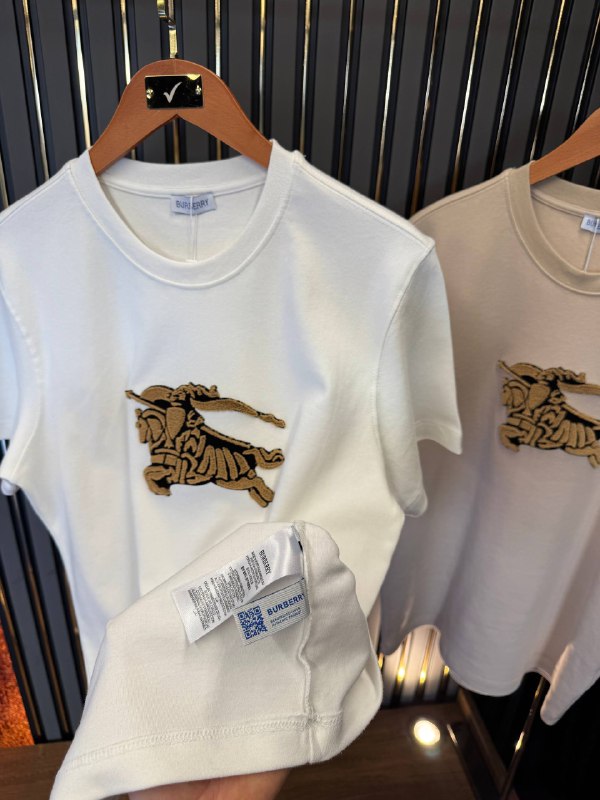 Apparel — TGdqho8lMdUJ view