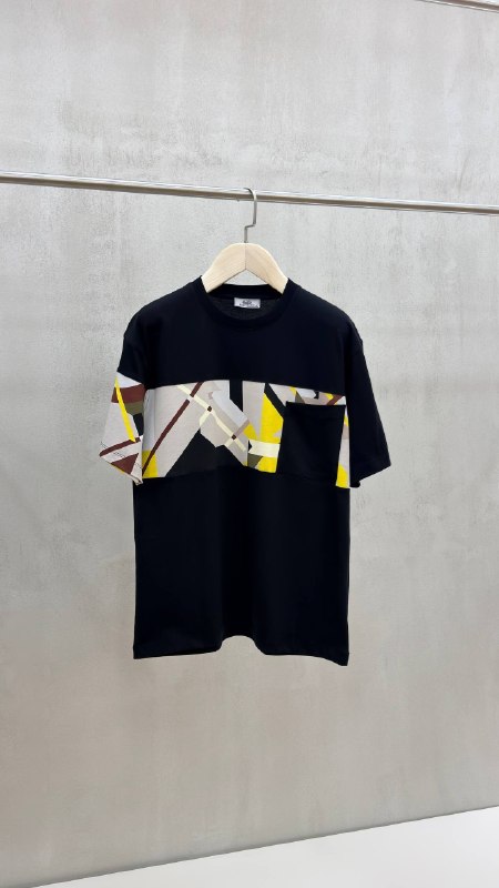 Apparel — TGdrssgMfmZx view