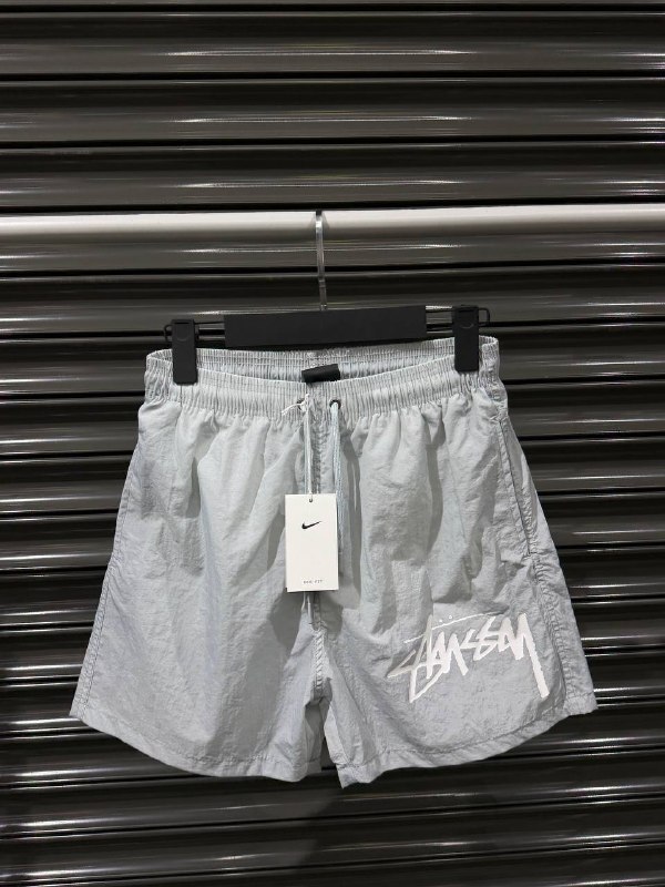 Apparel — TGe2yjWQuGEX view
