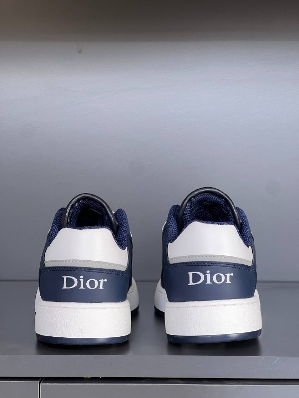 Men's Sneakers — TGe5AZKgLp_I view