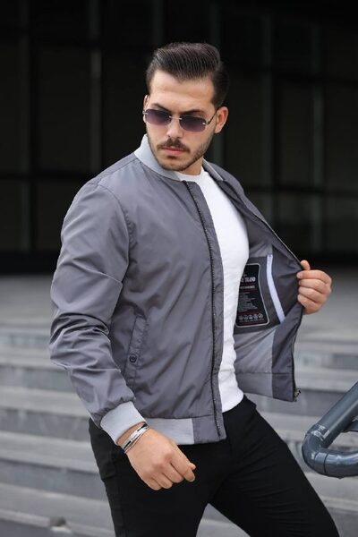 Apparel — TGe9pvvVRuy1 view 3