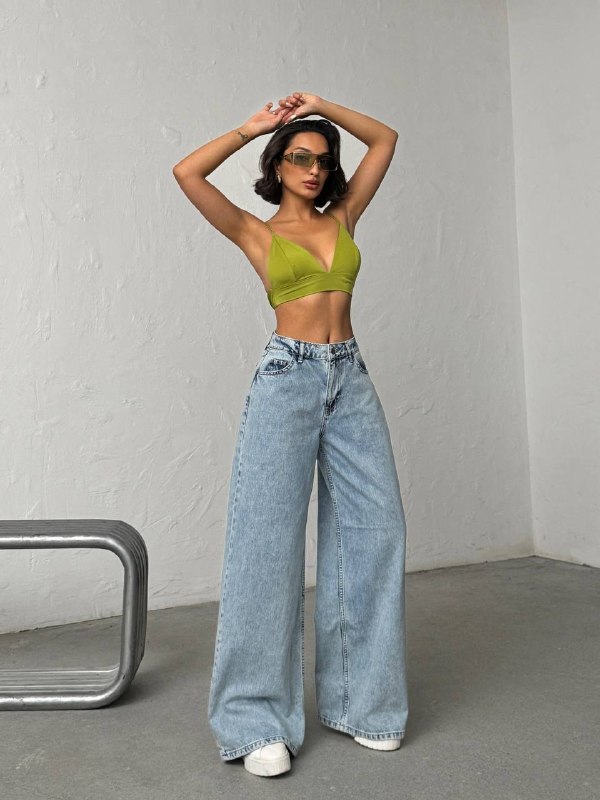 Apparel — TGeH7qY2E4cl view