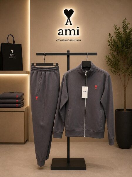 Apparel — TGeLHMBlCcEw view 5