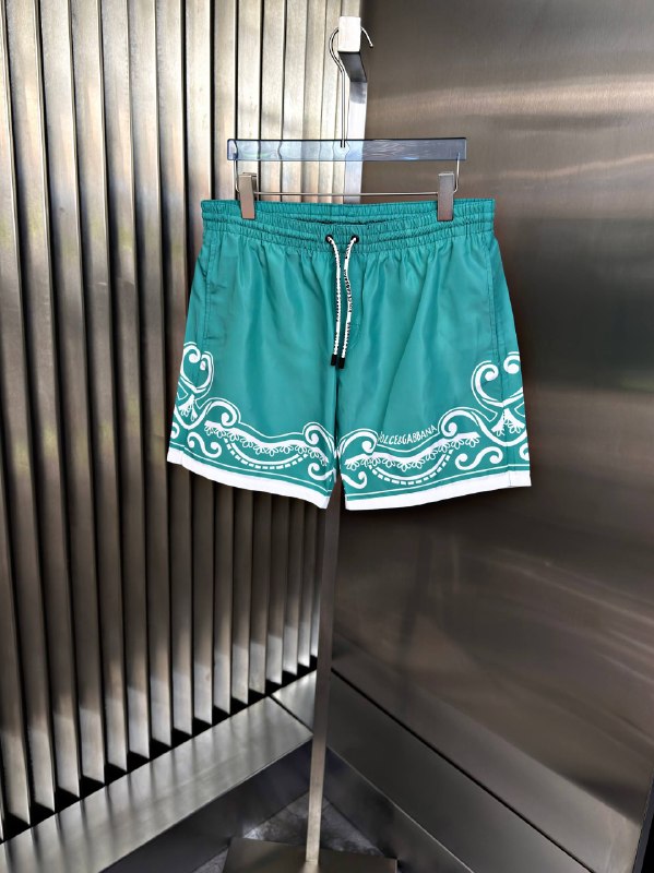 Apparel — TGeQy44DTs8V